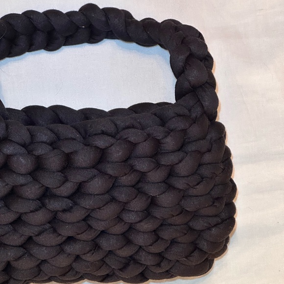 Hand-made Chunky Knit Purse - Picture 4 of 4